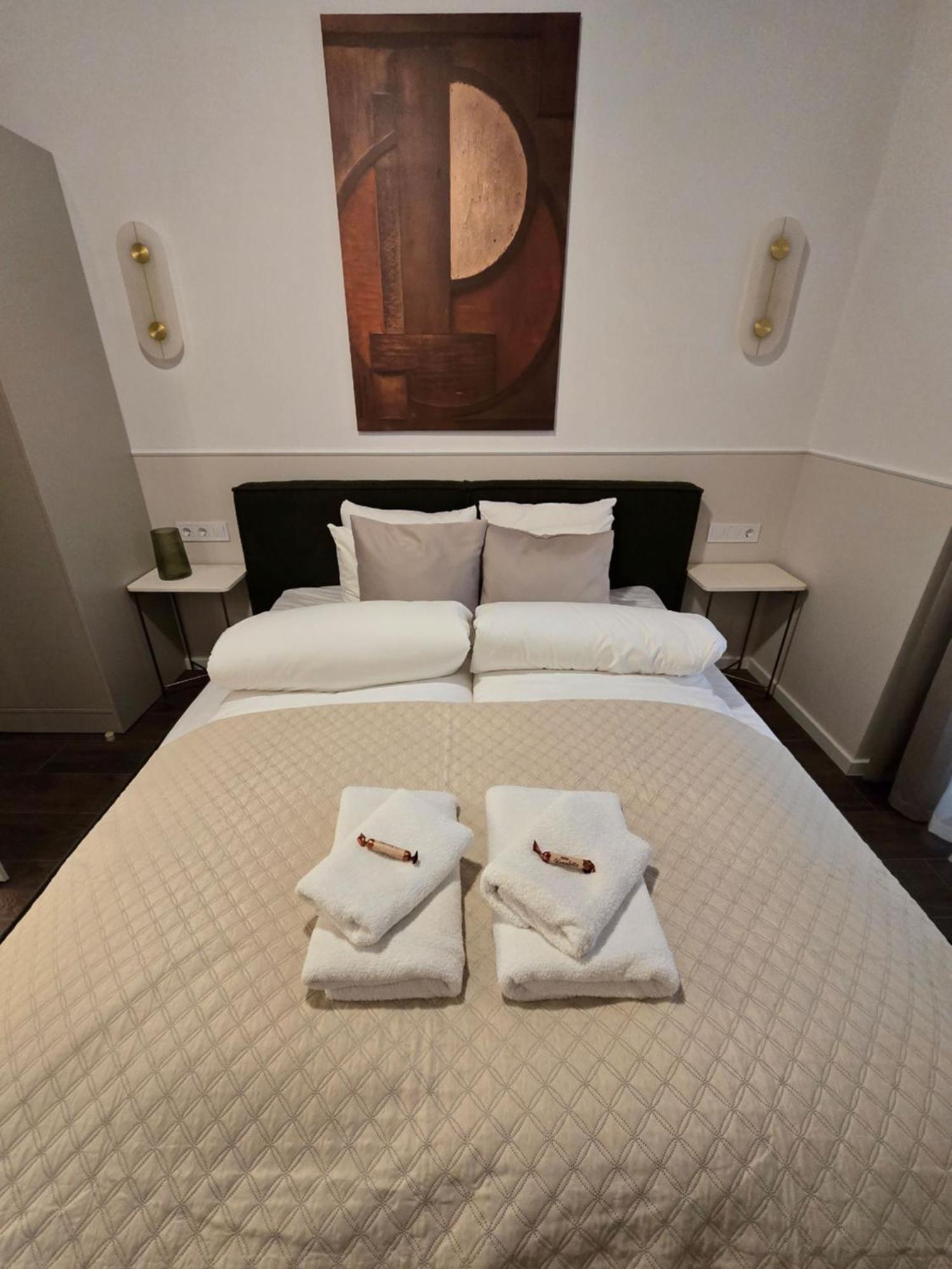 V15 Luxury In The Heart Of בודפשט